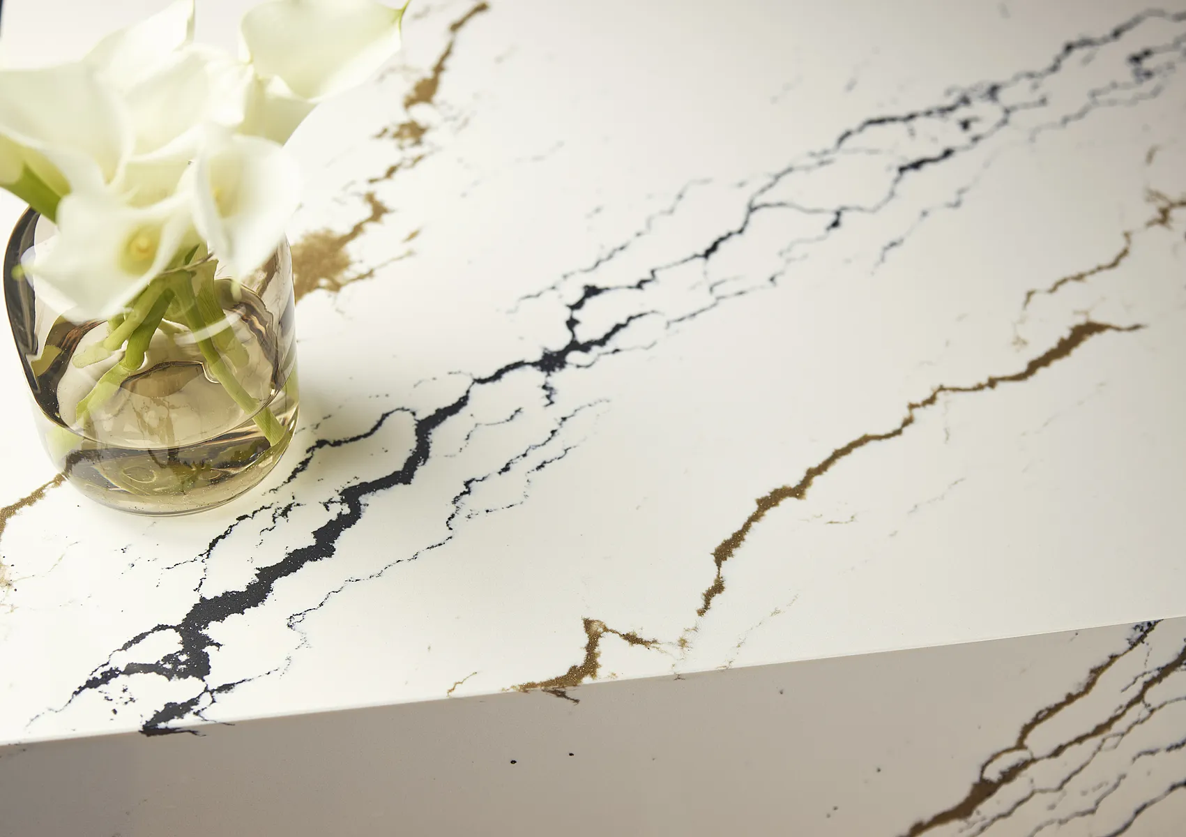 Image of installed Cambria Oakleigh Quartz countertops