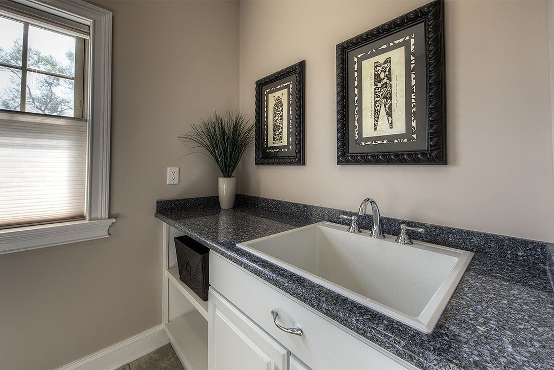 Additional image of Cambria Parys Grey Quartz countertops