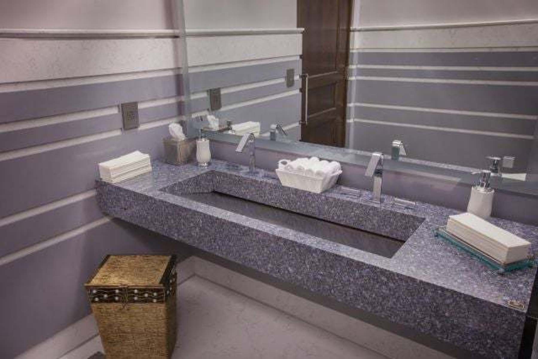 Additional image of Cambria Parys Grey Quartz countertops
