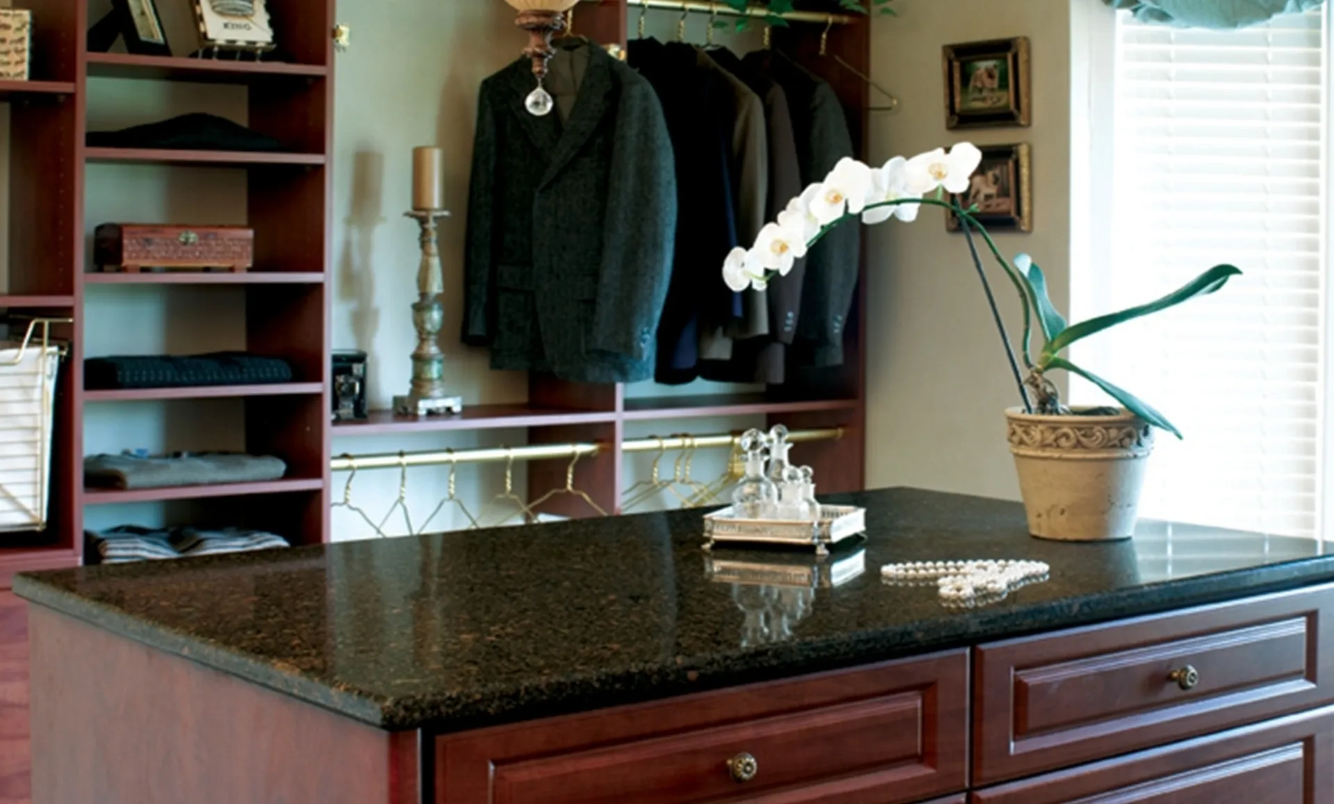 Additional image of Cambria Wilshire Red Black Quartz countertops
