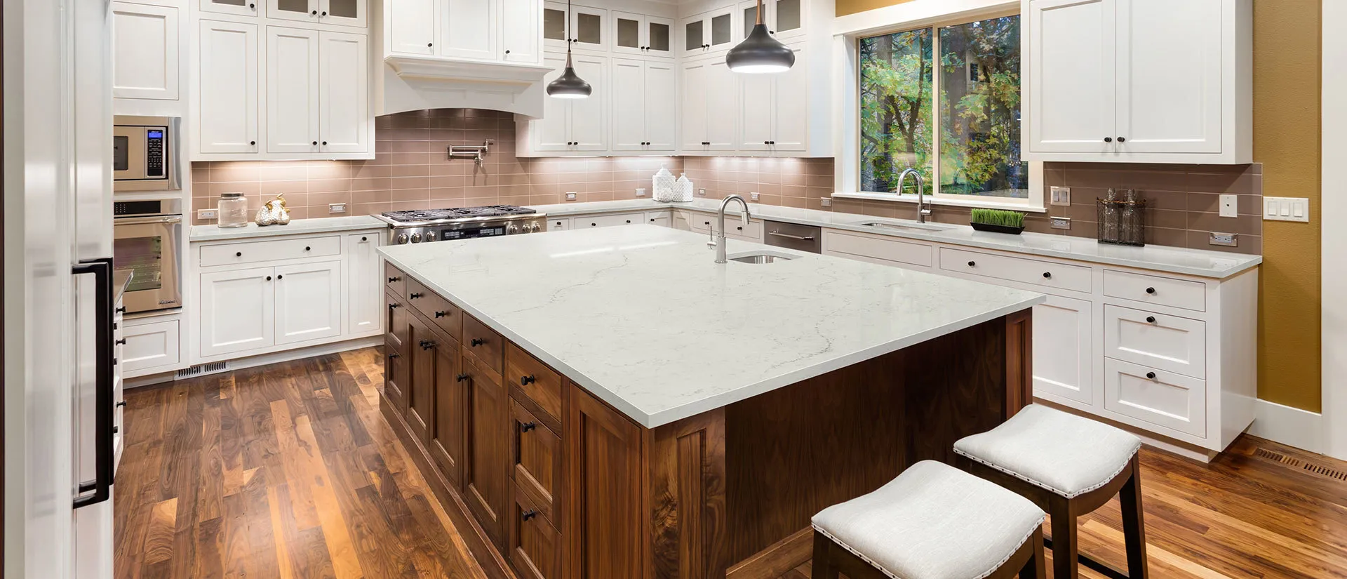 Image of installed Q Quartz Calacatta Lavasa Quartz countertops