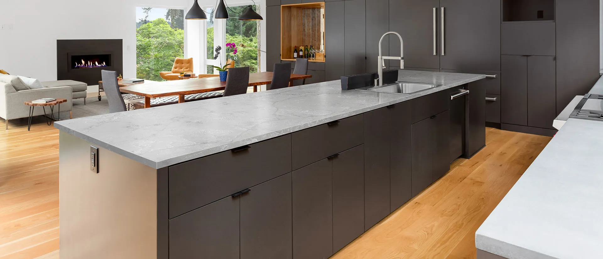 Image of installed Q Quartz Calacatta Versailles Quartz countertops