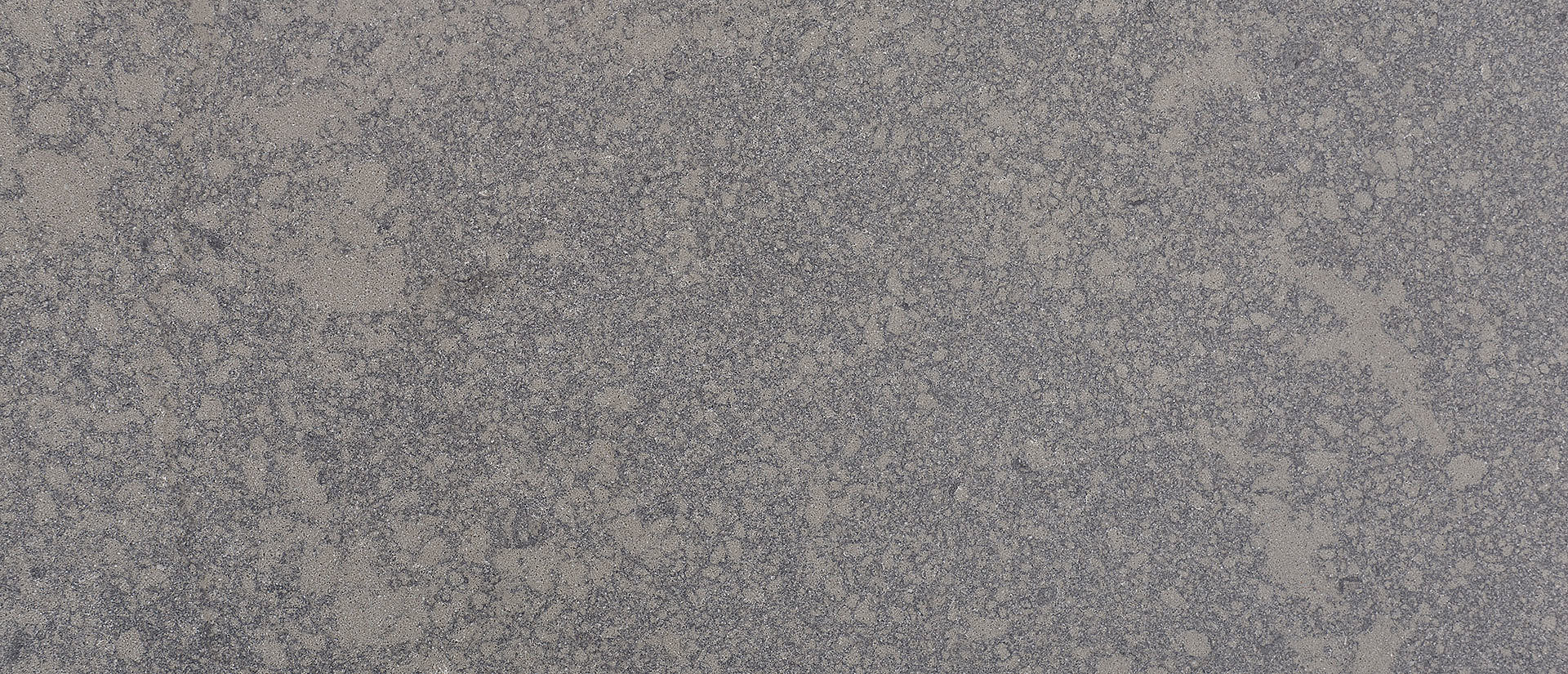 Closeup image of Q Quartz Urban Lava Quartz countertop slab