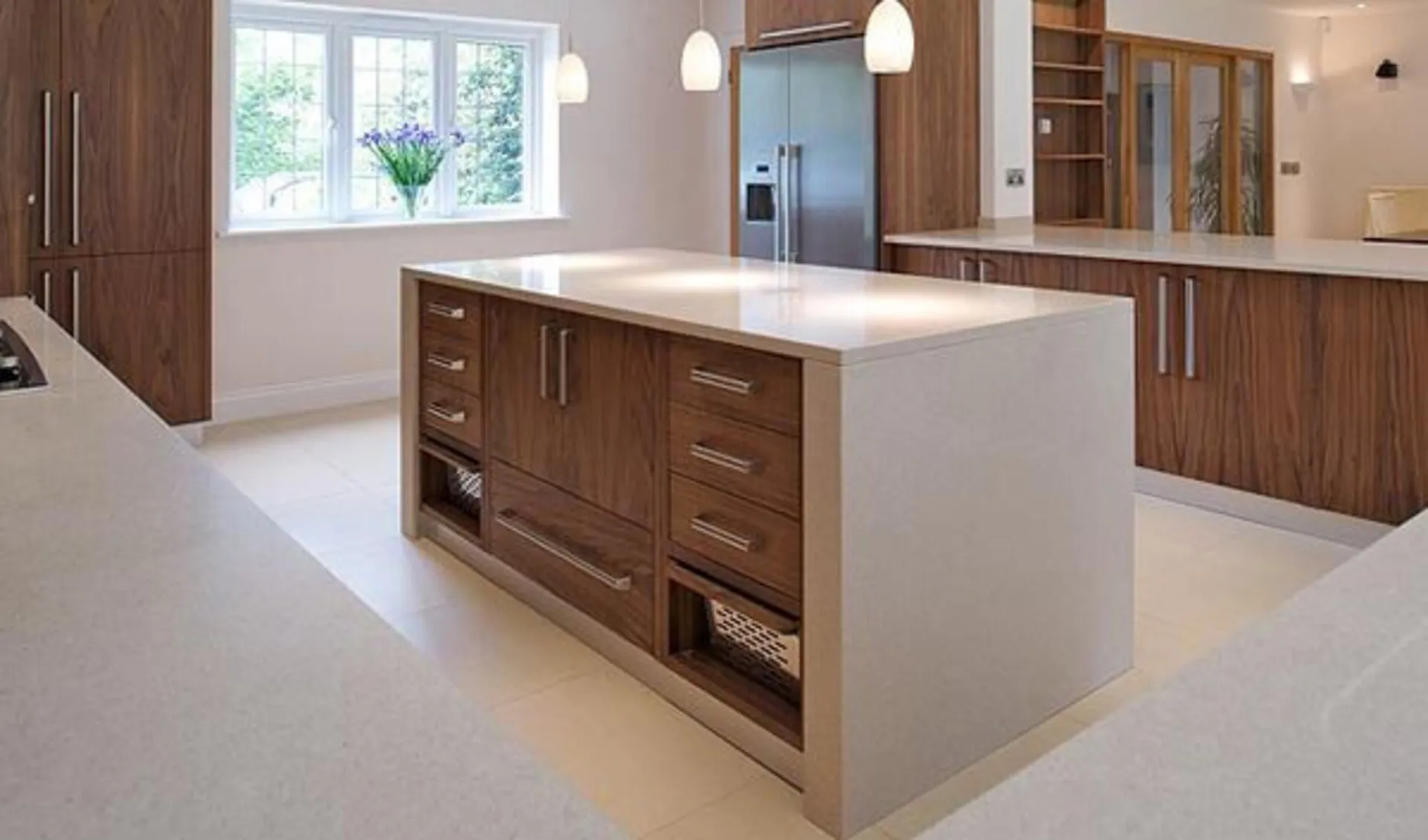Image of installed Silestone Blanco City Cream Quartz countertops