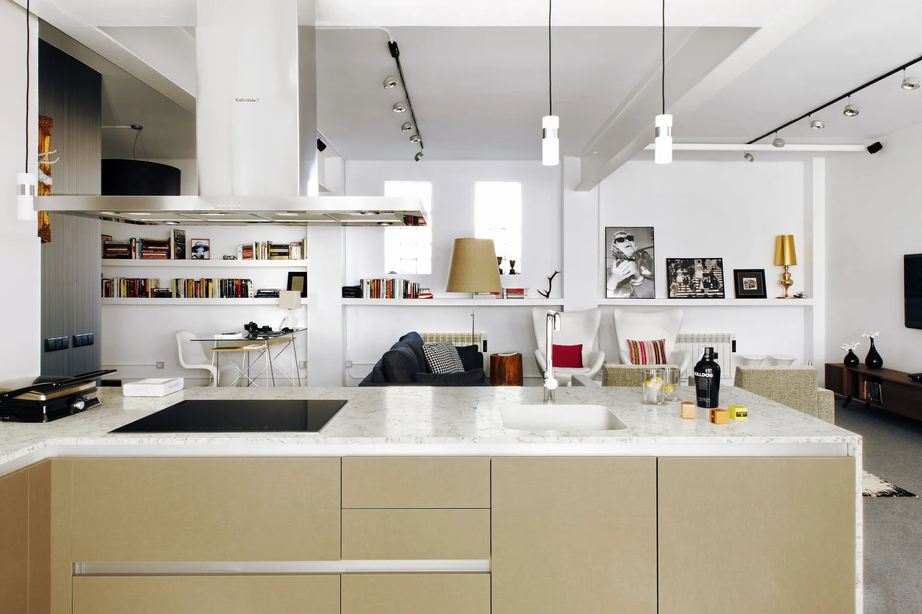 Image of installed Silestone Blanco Orion White Quartz countertops