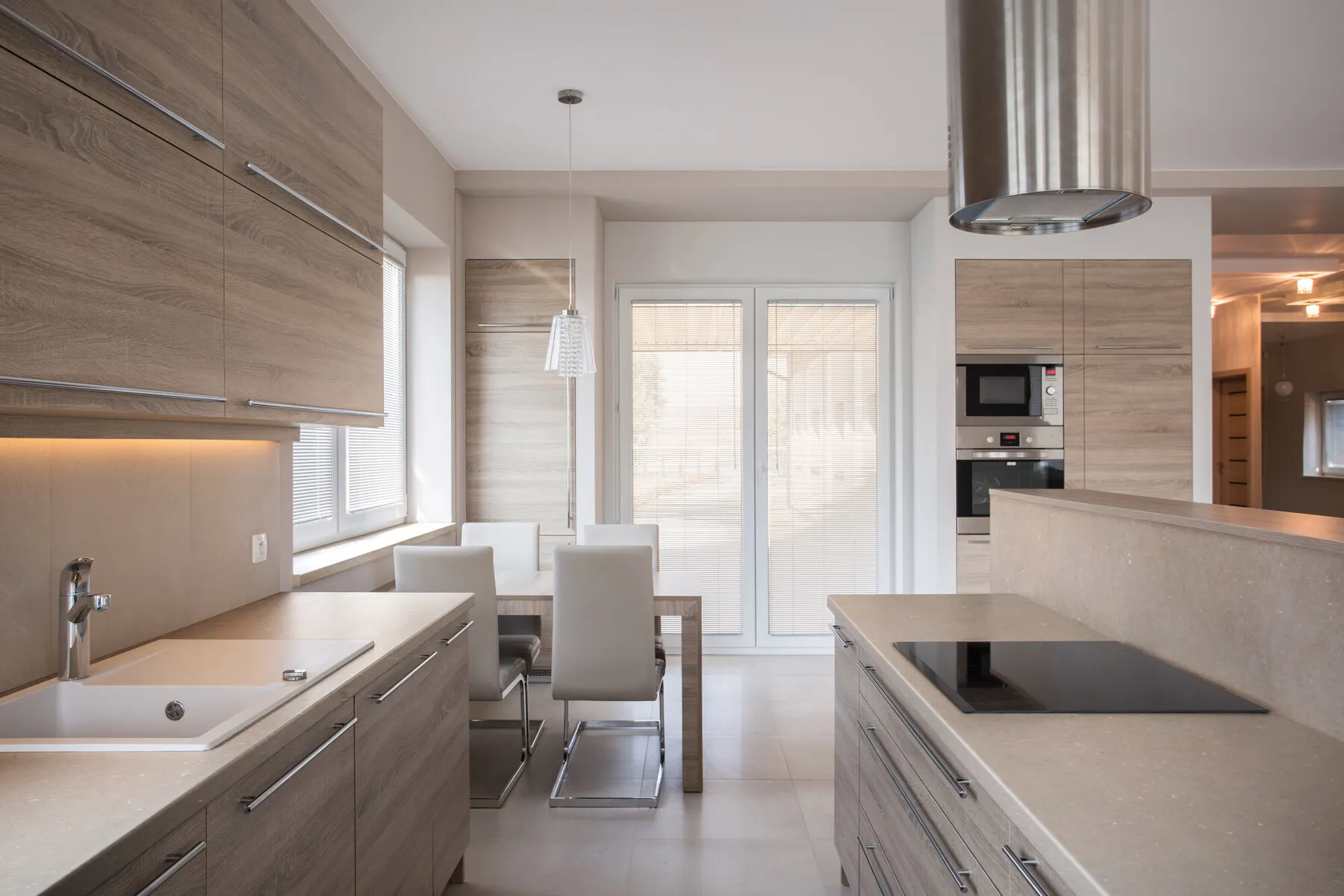 Image of installed Silestone Coral Clay Quartz countertops