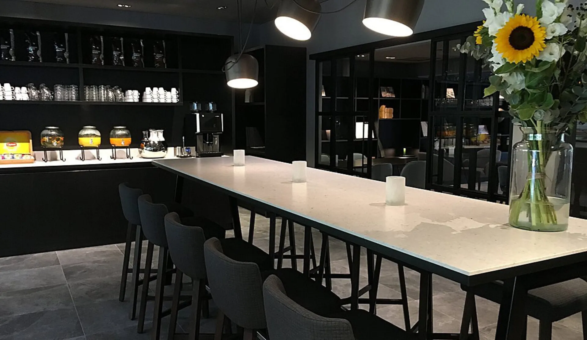 Image of installed Silestone Lyra Quartz countertops