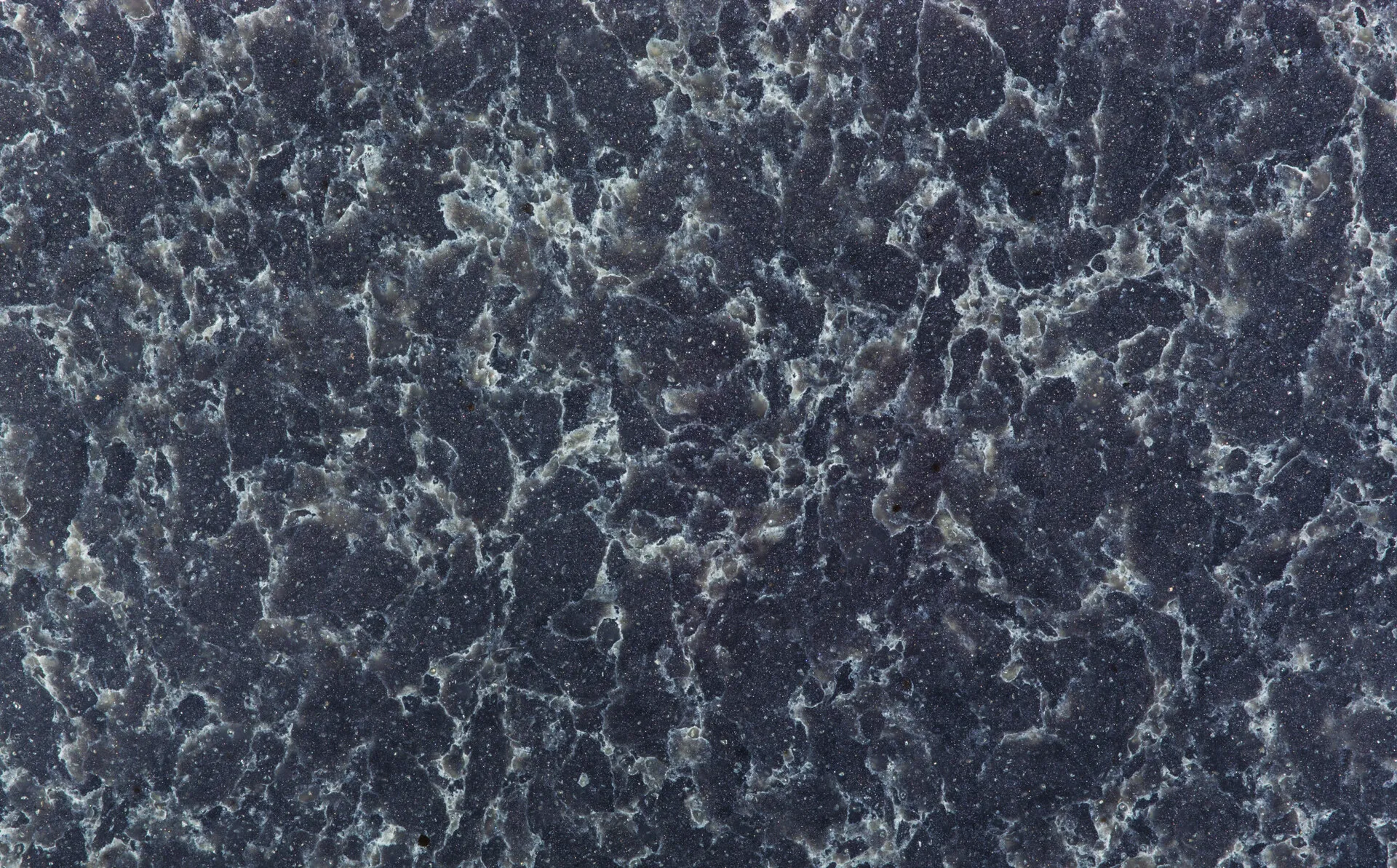 Closeup image of Silestone Ocean Storm Quartz countertop slab