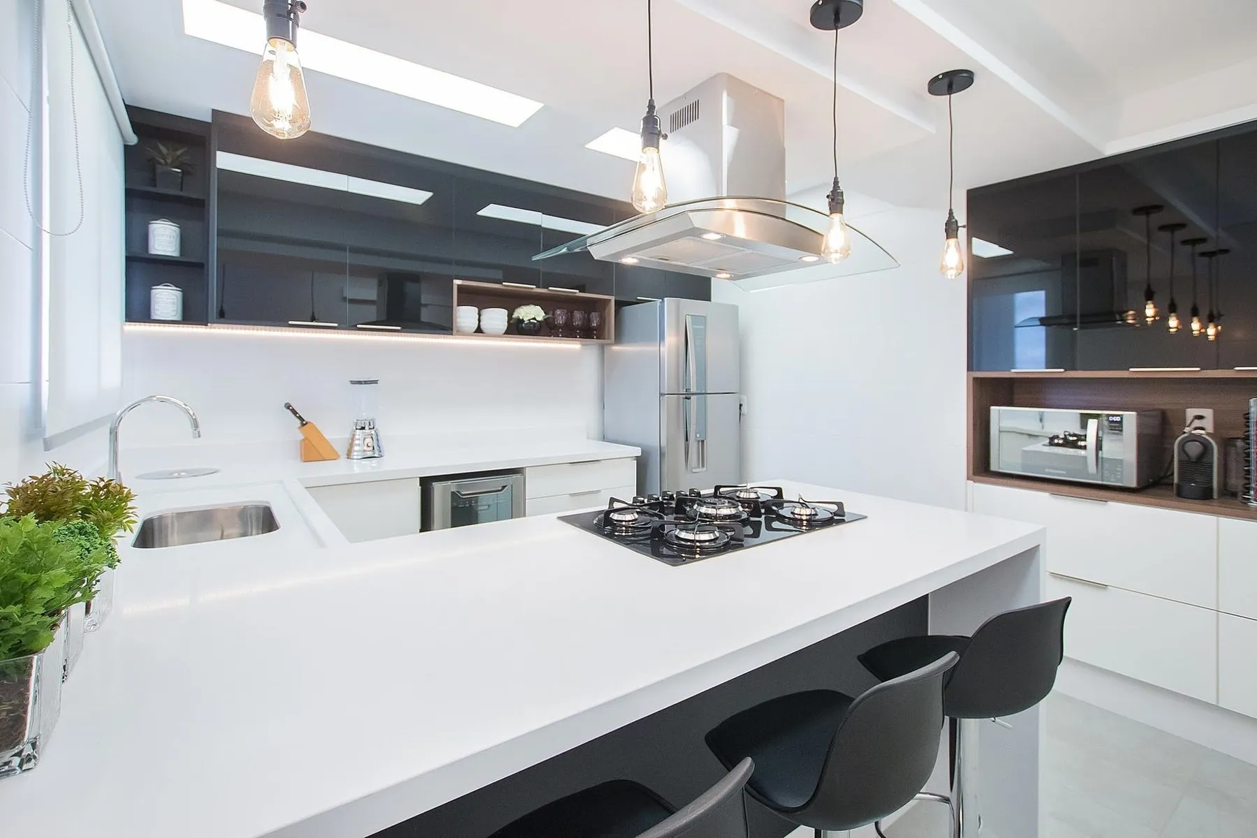 Additional image of Silestone White Storm Quartz countertops
