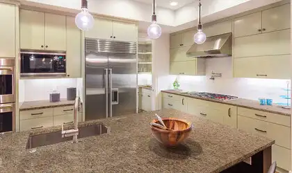 Image of installed New Venetian Gold Brown Granite countertops