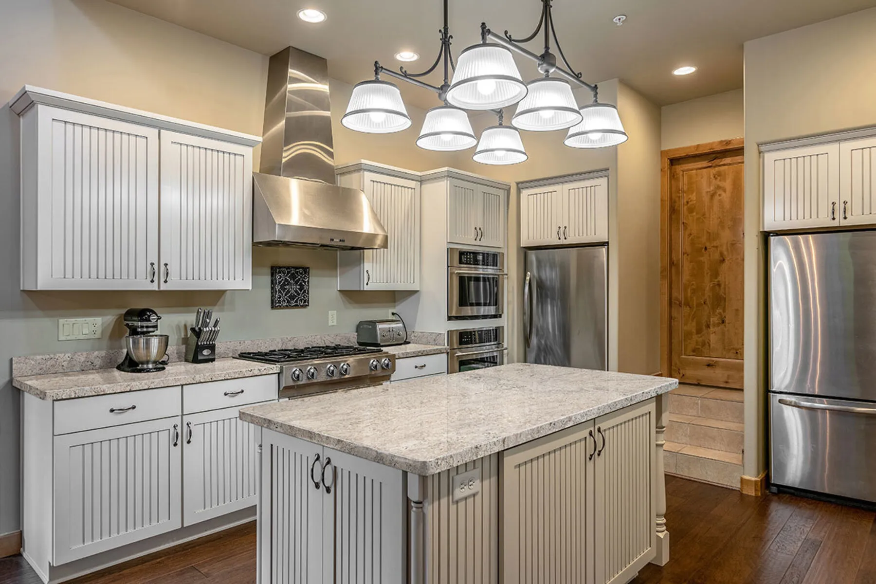 Image of installed Salinas White Grey Granite countertops