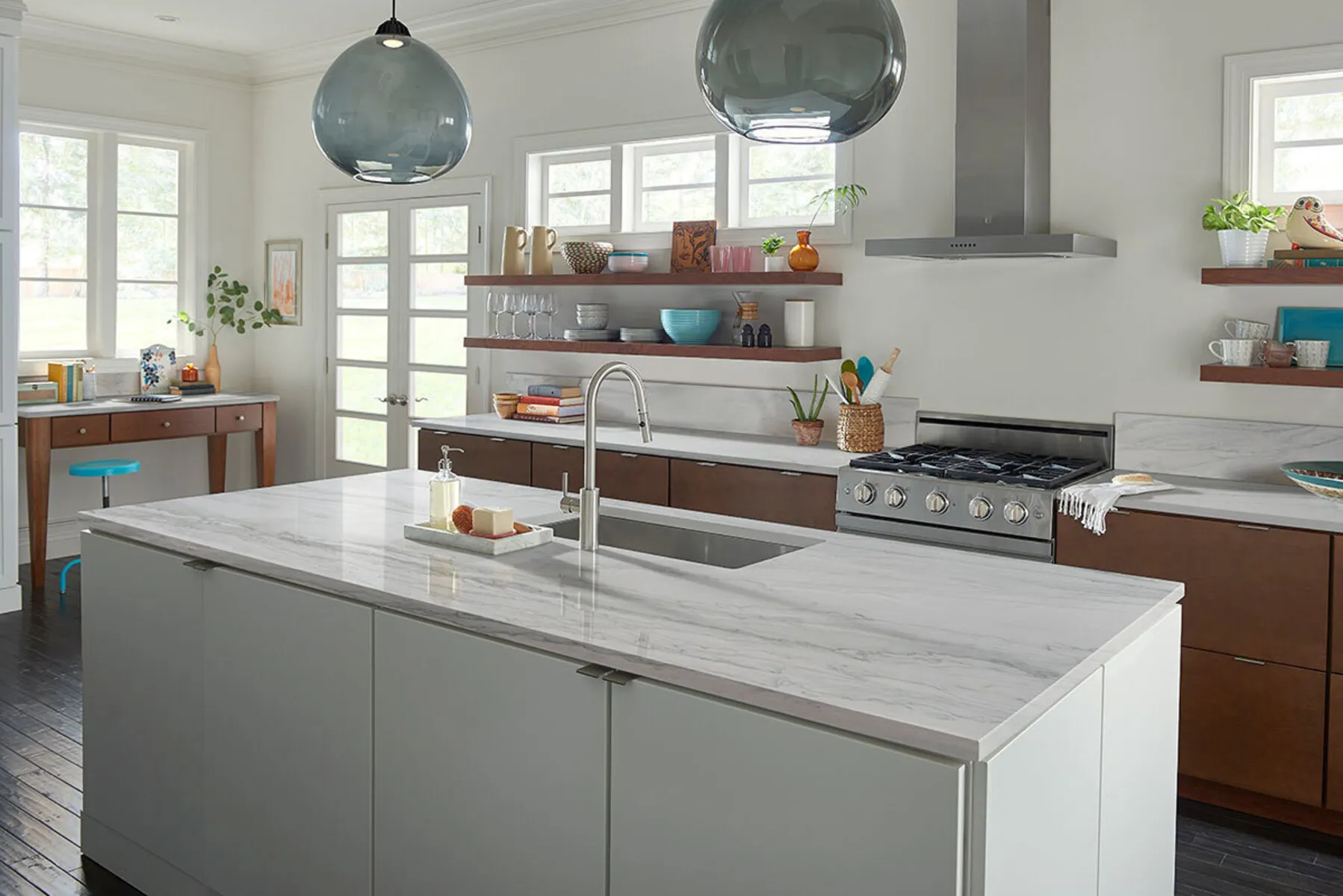 Image of installed Florida Wave Quartzite countertops