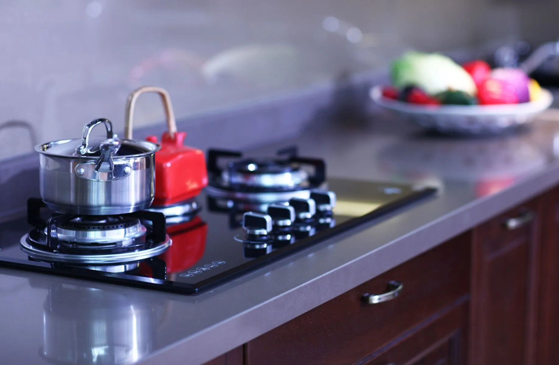 Image of installed Vicostone Graphite Quartz countertops