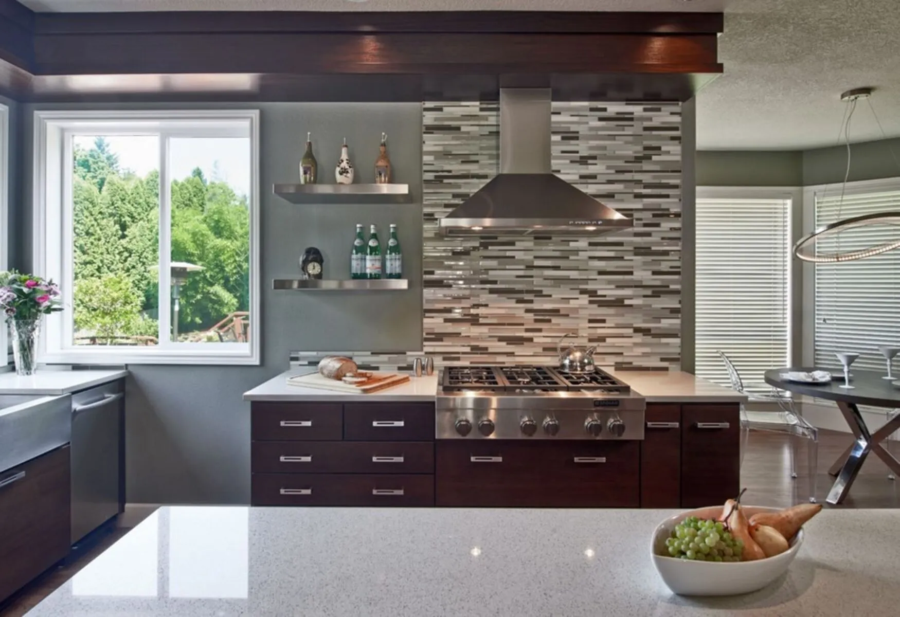 Image of installed Vicostone Sparkling White Quartz countertops