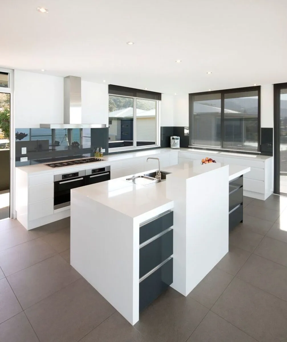 Image of installed Vicostone Titanium Quartz countertops