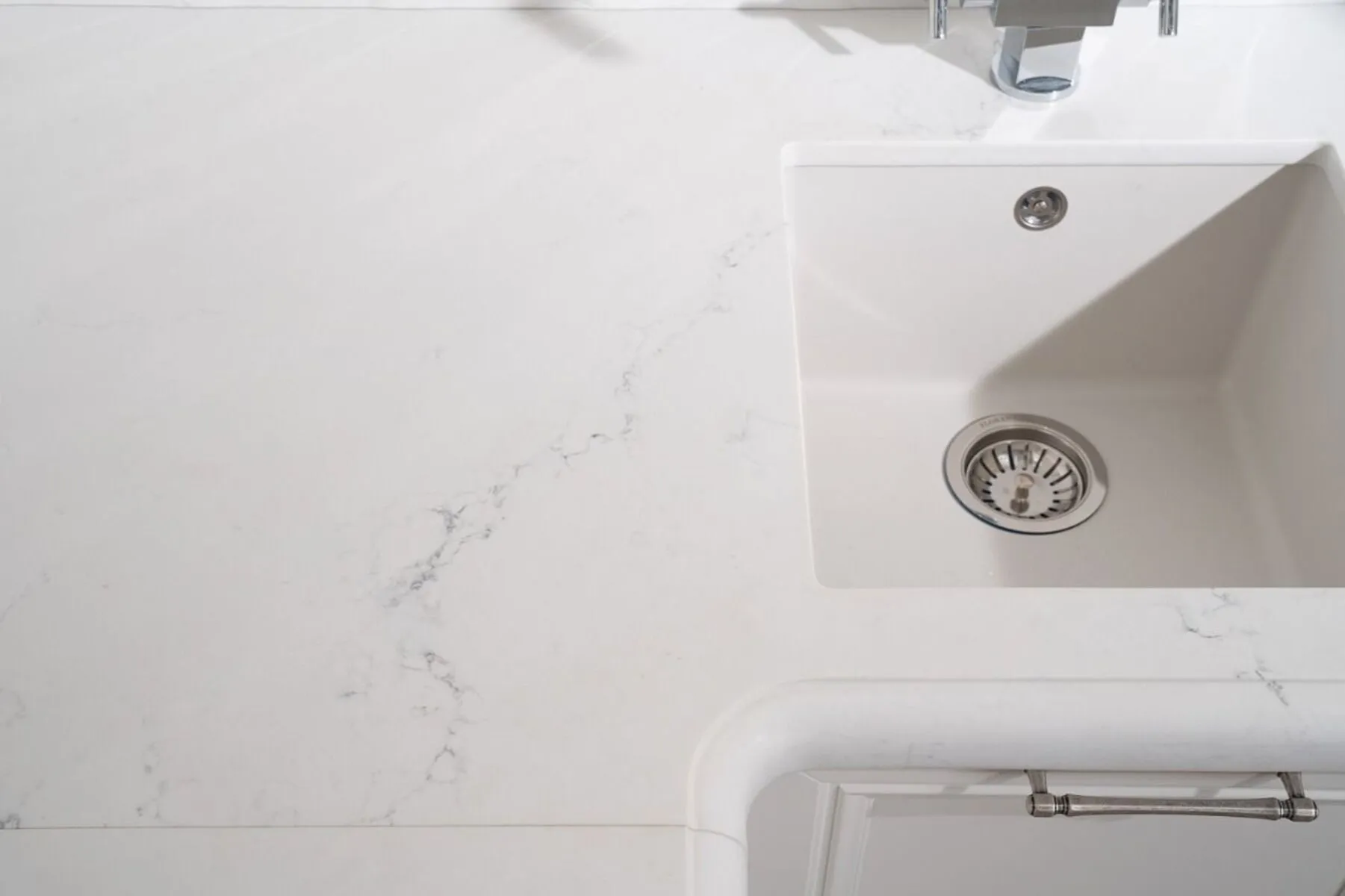 Image of installed Vicostone Misterio Quartz countertops