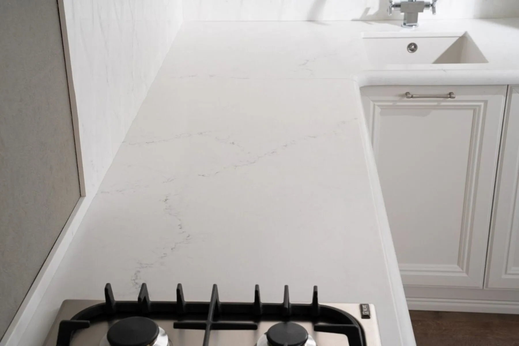 Image of installed Vicostone Misterio Quartz countertops