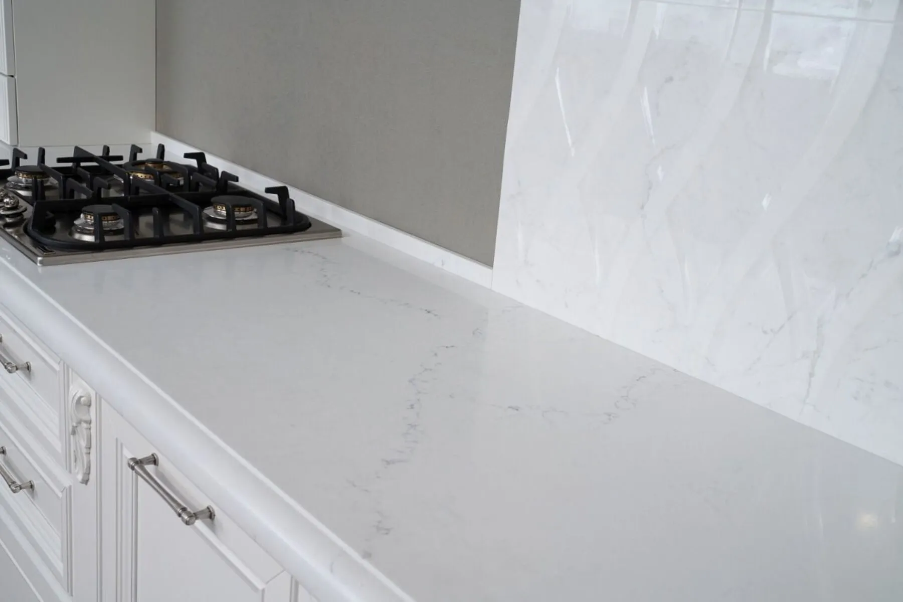 Image of installed Vicostone Misterio Quartz countertops