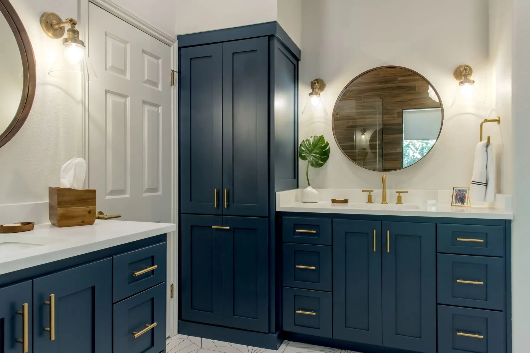 Image of installed Vicostone Super White Quartz countertops