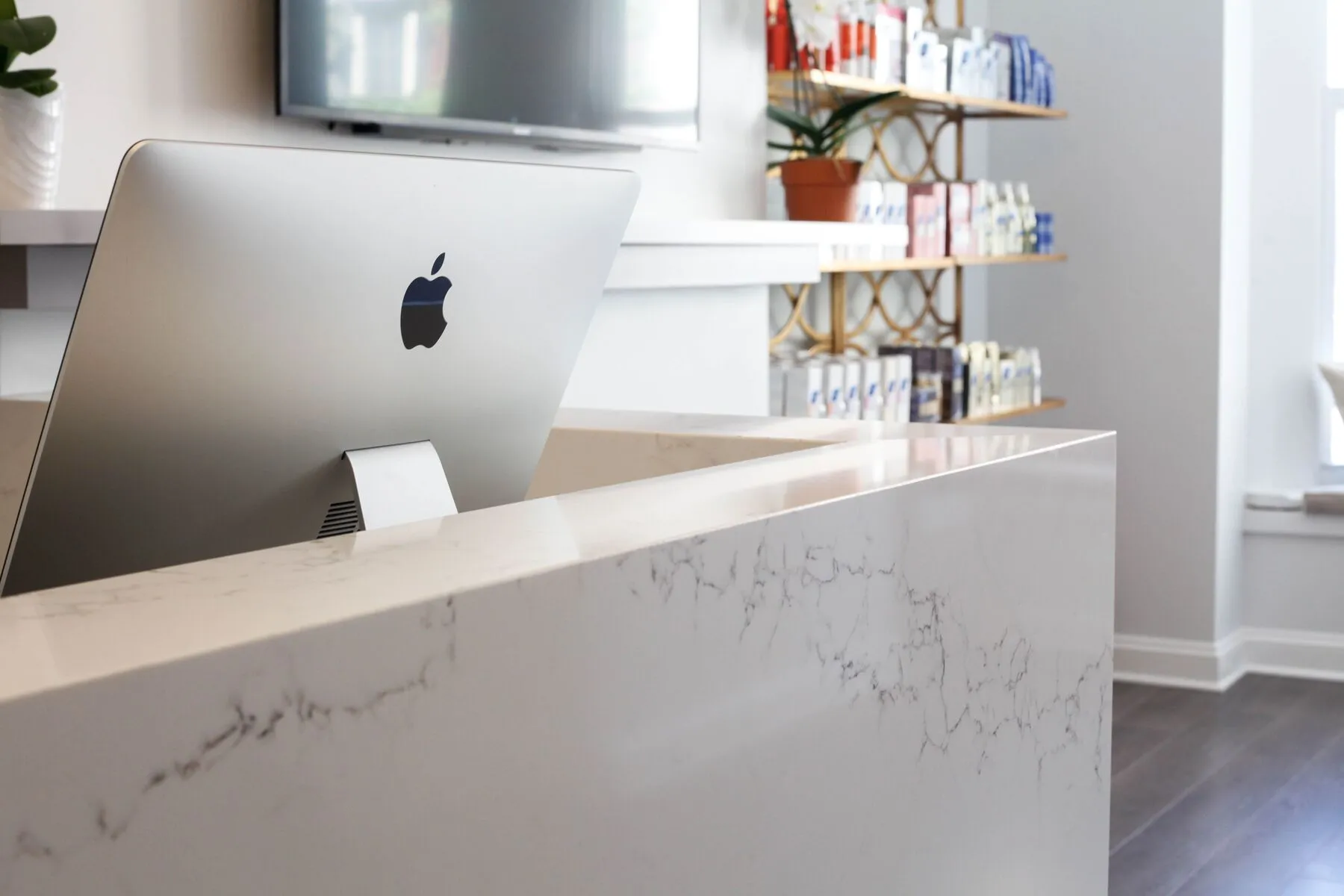 Image of installed Vicostone Statuario Quartz countertops