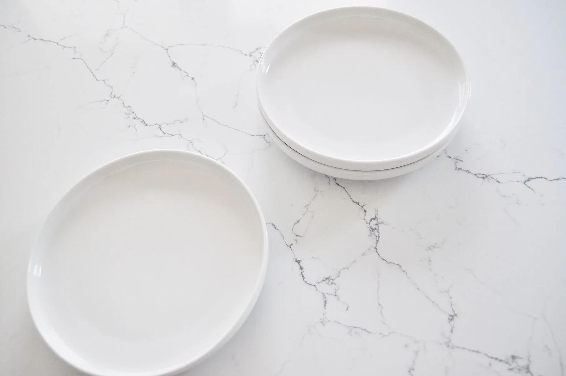 Image of installed Vicostone Venatino Quartz countertops