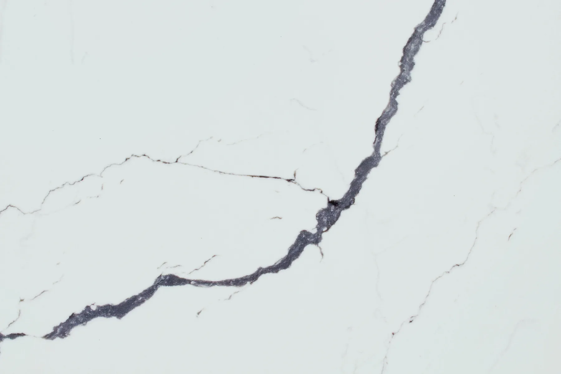 Closeup image of Vicostone Greylac White Quartz countertop slab