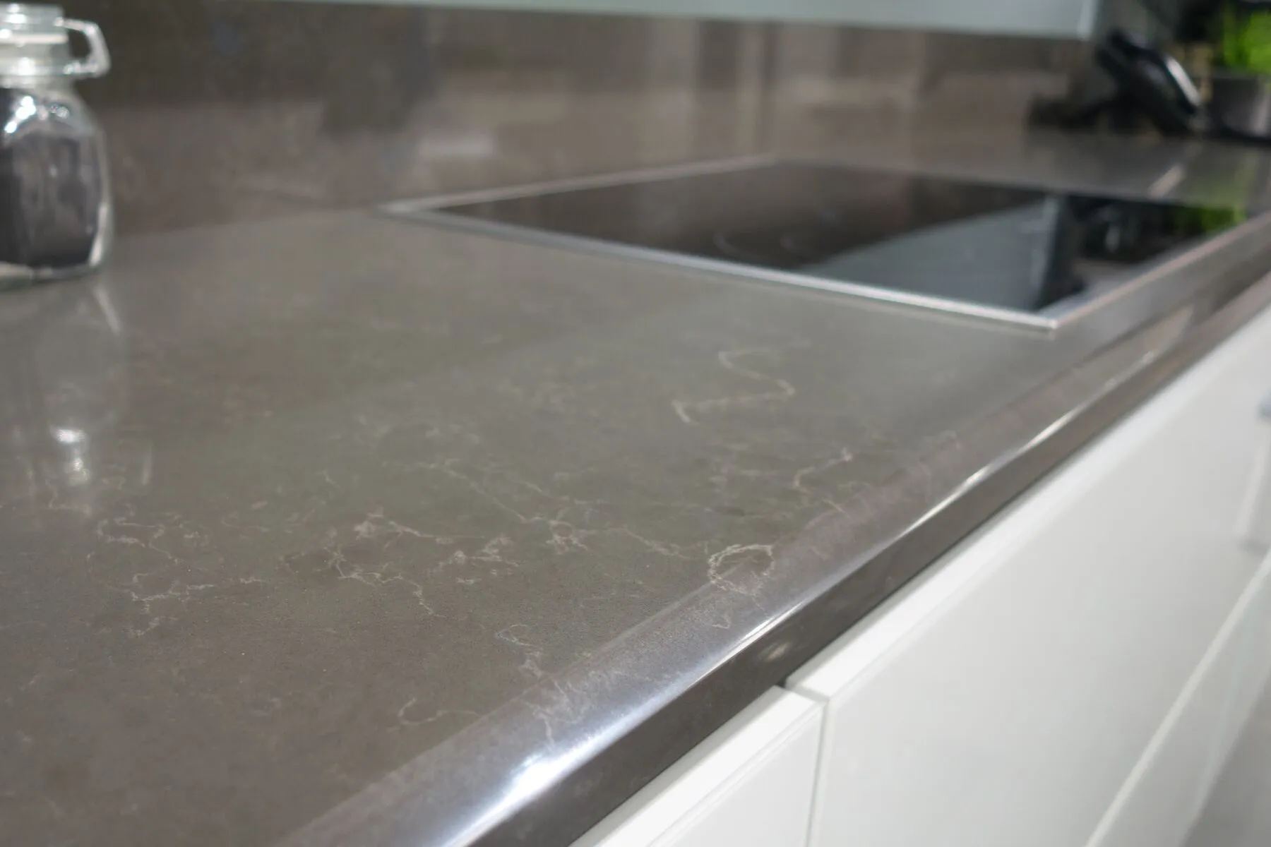 Image of installed Vicostone Cinza Quartz countertops