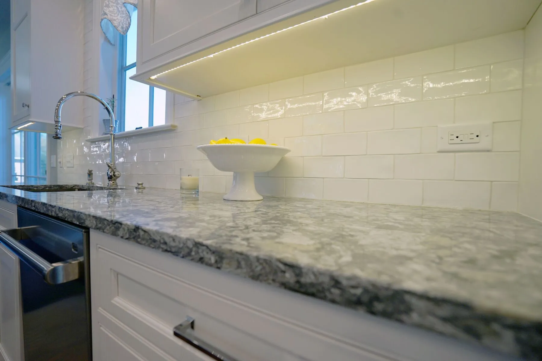 Image of installed Vicostone Azul Aran Quartz countertops