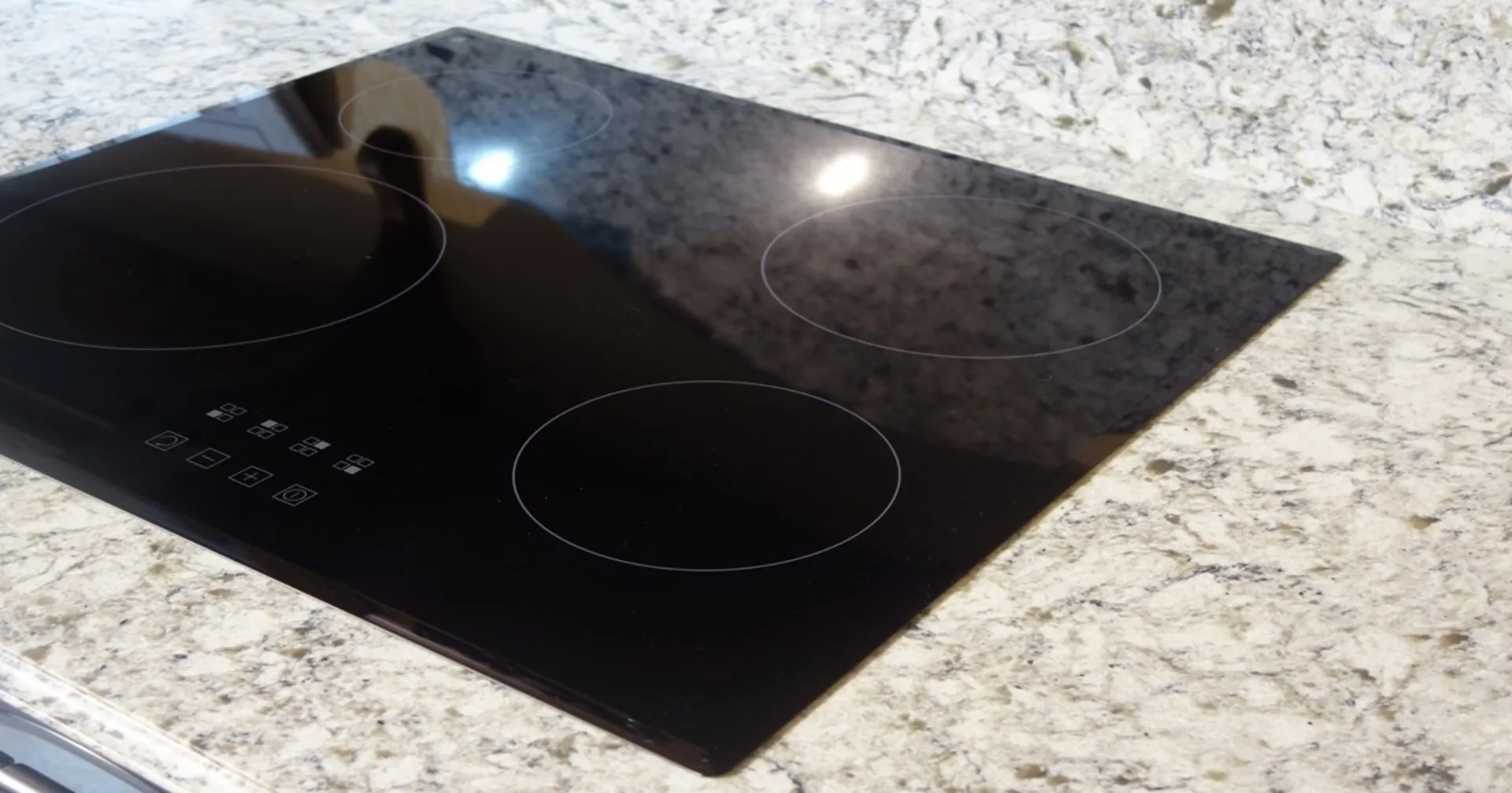 Image of installed Vicostone Safari Grey Quartz countertops