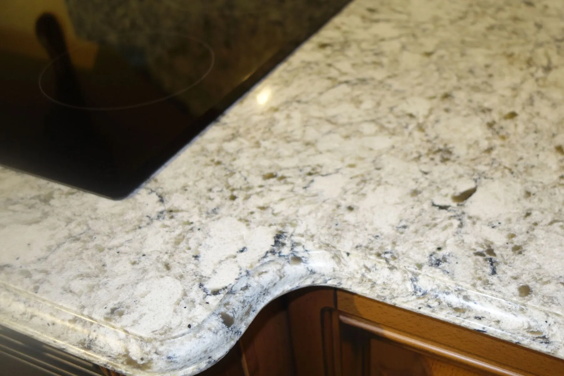 Image of installed Vicostone Safari Grey Quartz countertops