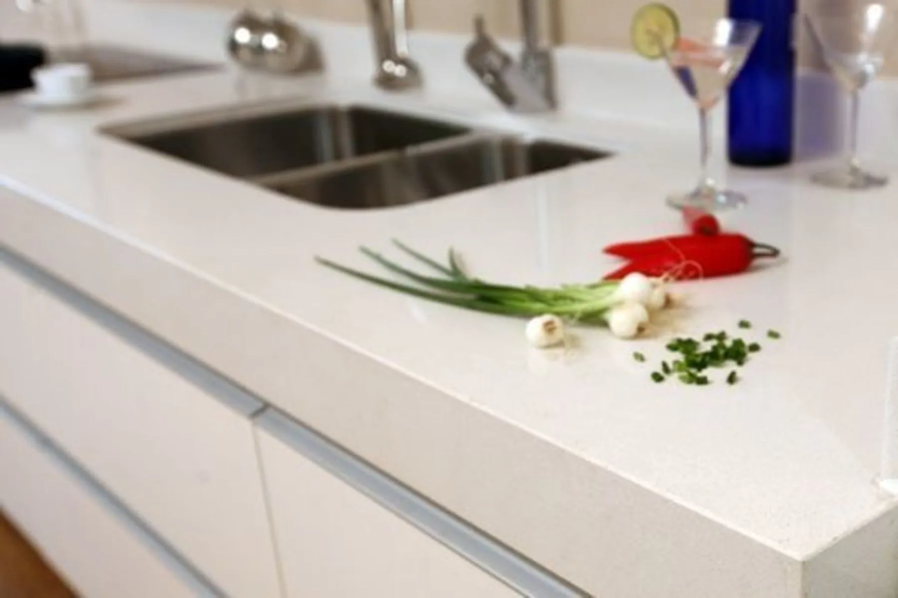 Image of installed Vicostone Milky White Quartz countertops