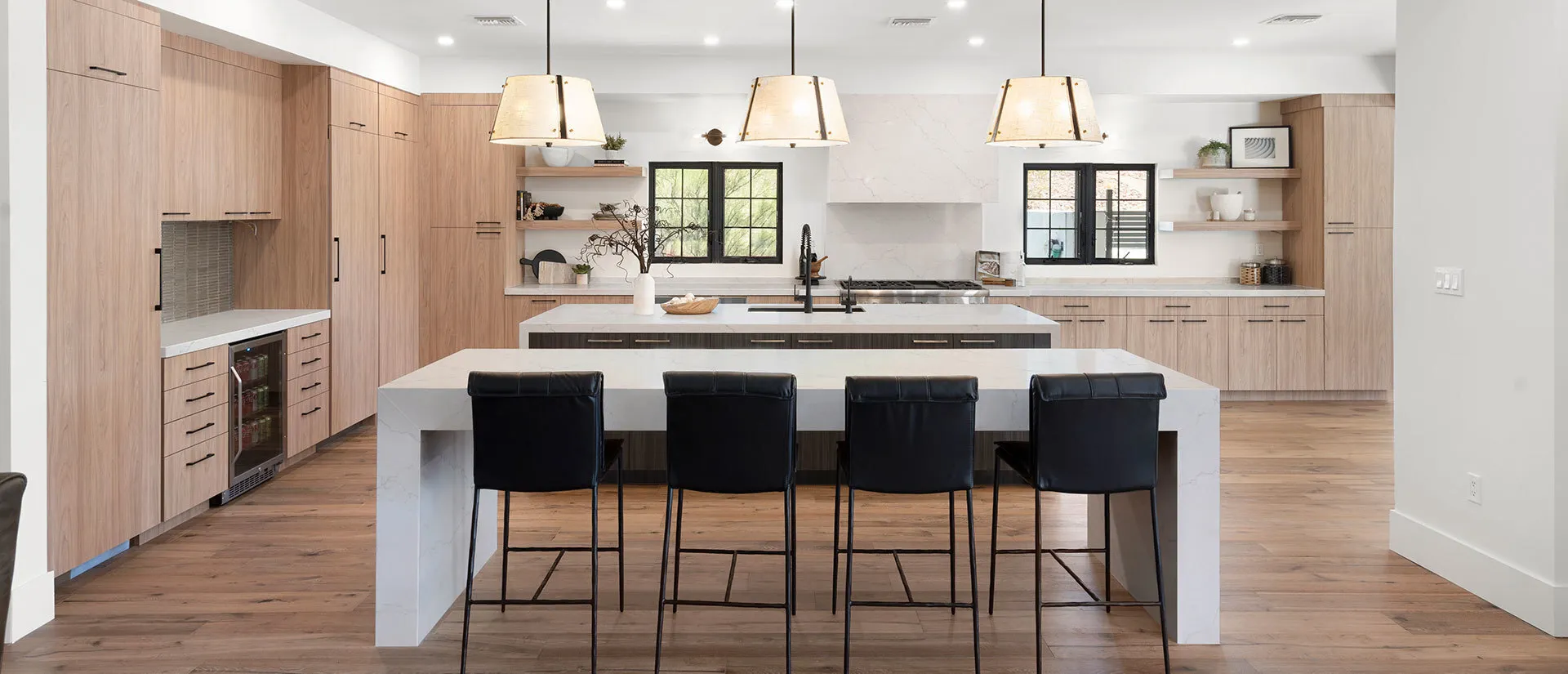 Image of installed Q Quartz Calacatta Miraggio Duo White Quartz countertops