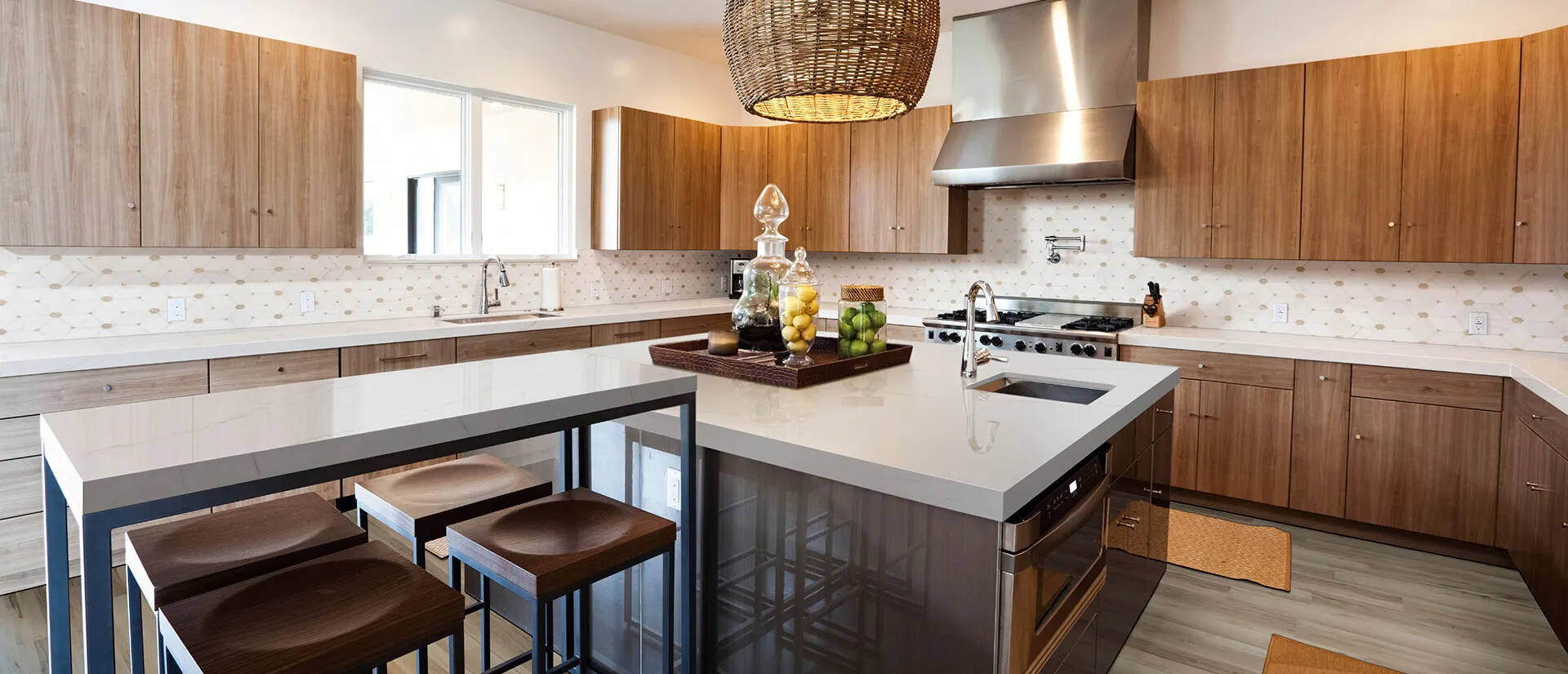 Image of installed Q Quartz Calacatta Arno Quartz countertops
