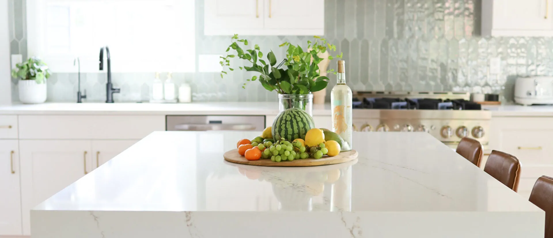 Image of installed Q Quartz Calacatta Arno Quartz countertops