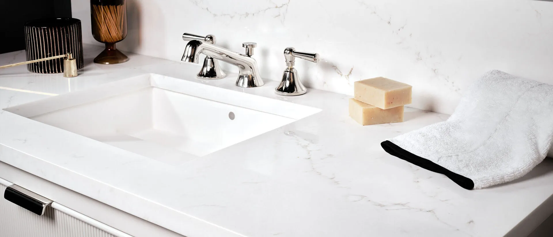 Image of installed Q Quartz Calacatta Delios Quartz countertops