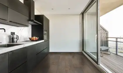 Image of installed Q Quartz Calacatta Goa Quartz countertops