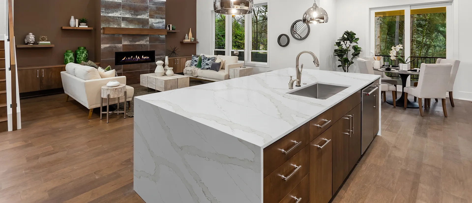 Image of installed Q Quartz Calacatta Goa Quartz countertops