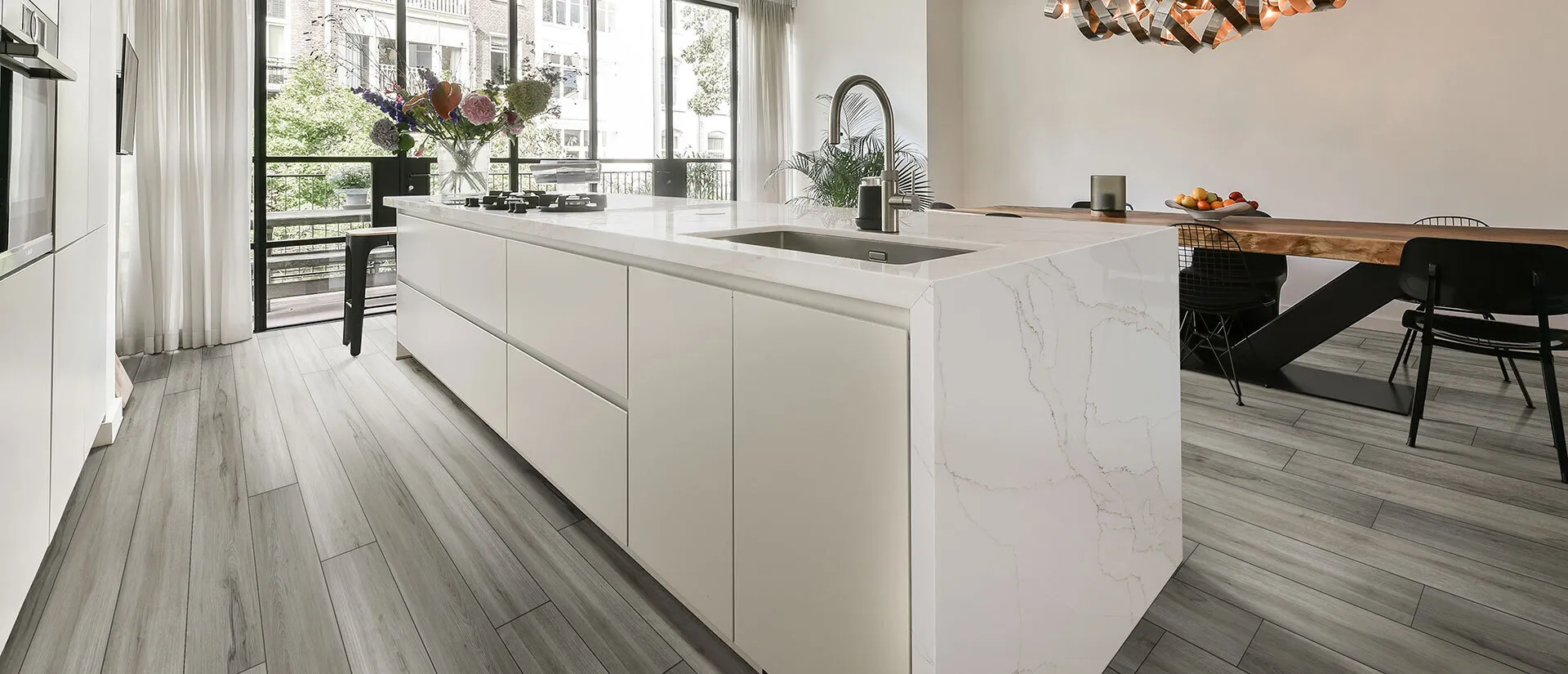 Image of installed Q Quartz Calacatta Izaro White Quartz countertops