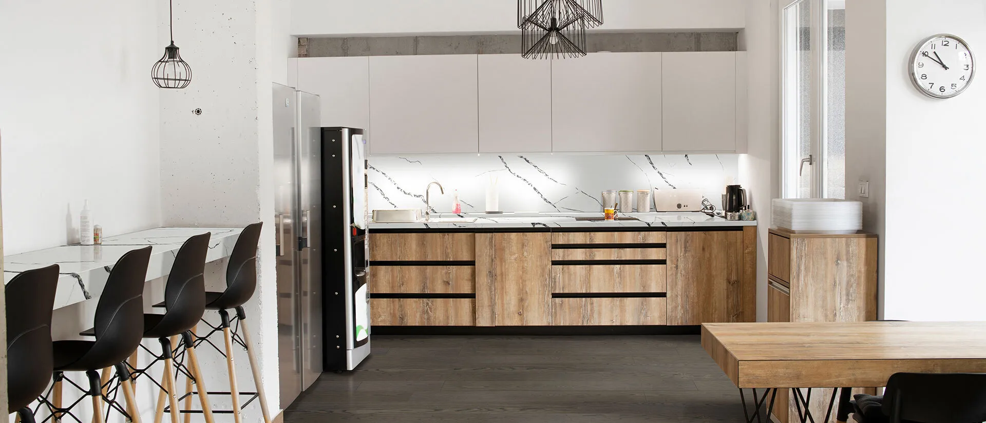 Image of installed Q Quartz Calacatta Laza Night White Quartz countertops