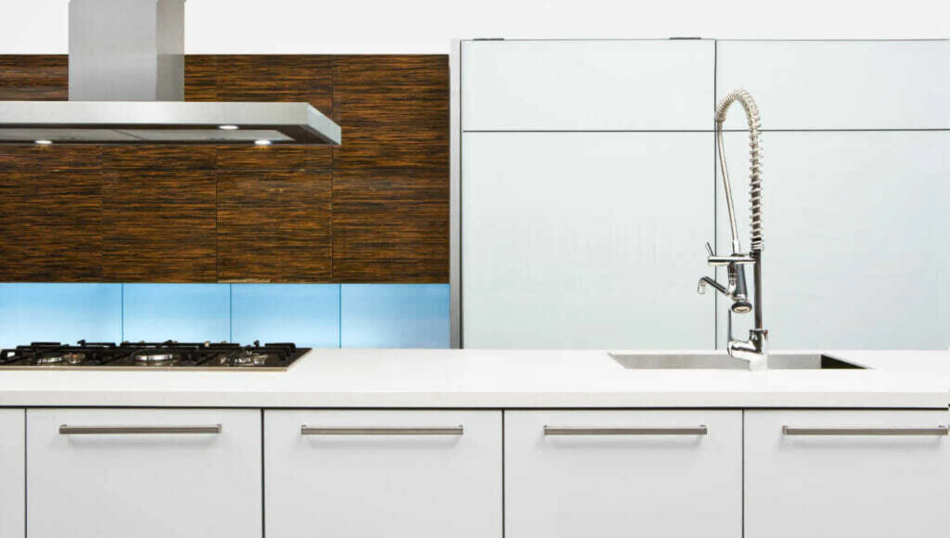 Image of installed Caesarstone Blizzard Quartz countertops