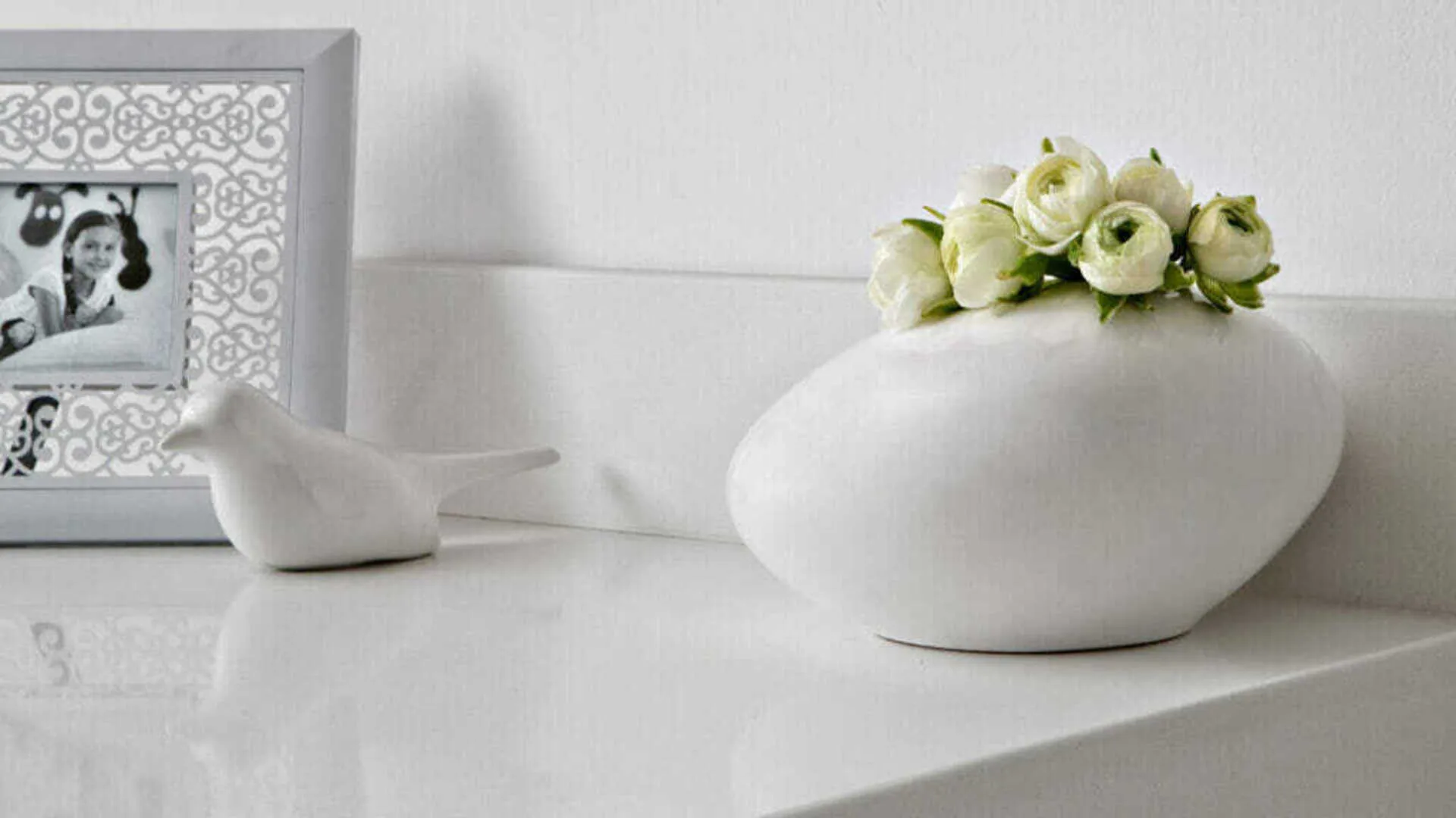 Image of installed Caesarstone Blizzard Quartz countertops