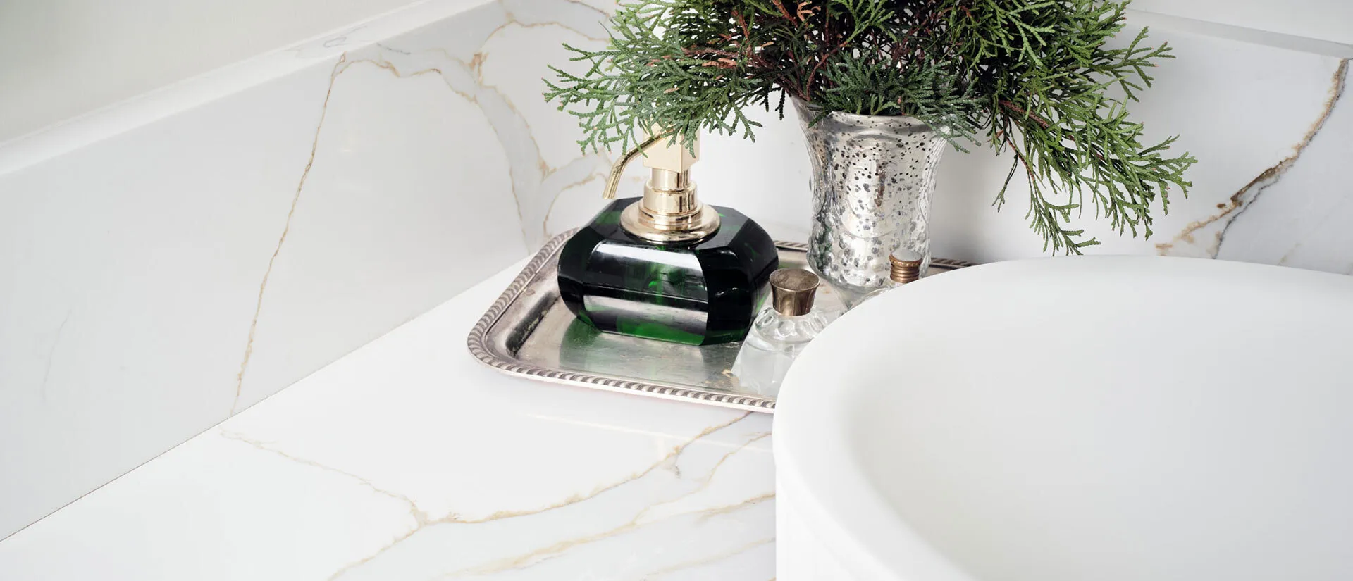 Image of installed Q Quartz Calacatta Solessio Quartz countertops