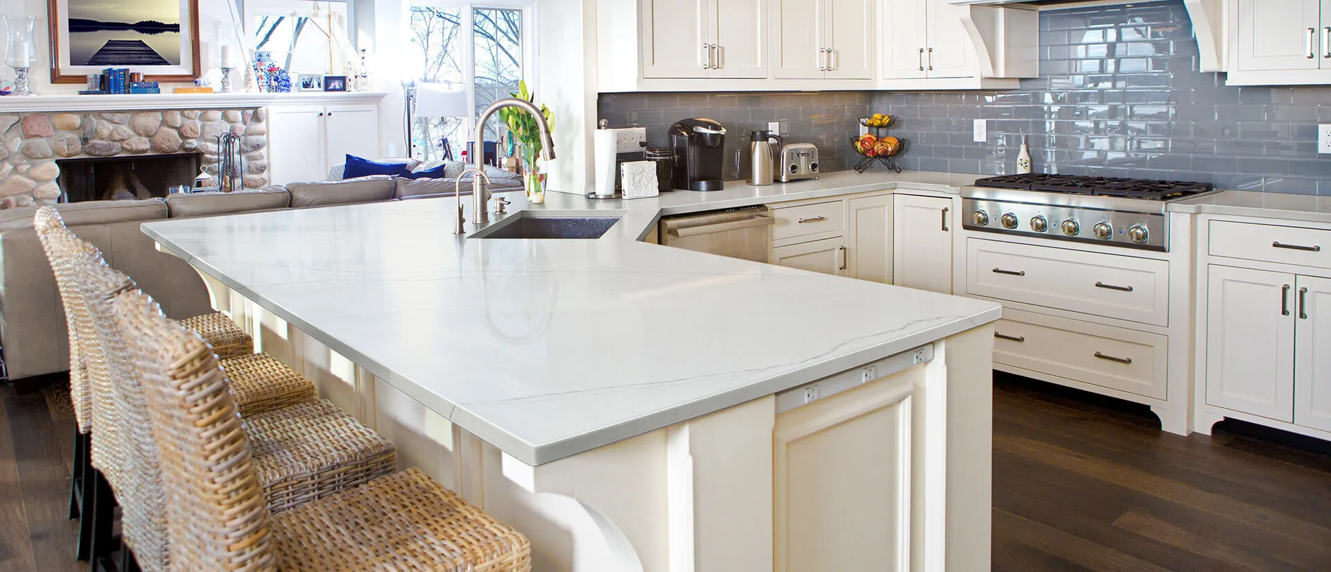 Image of installed Q Quartz Calacatta Trevi Quartz countertops