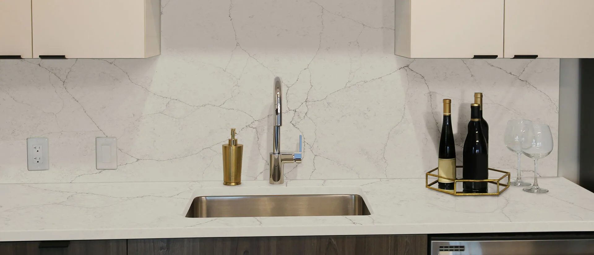 Image of installed Q Quartz Calacatta Valentin White Quartz countertops