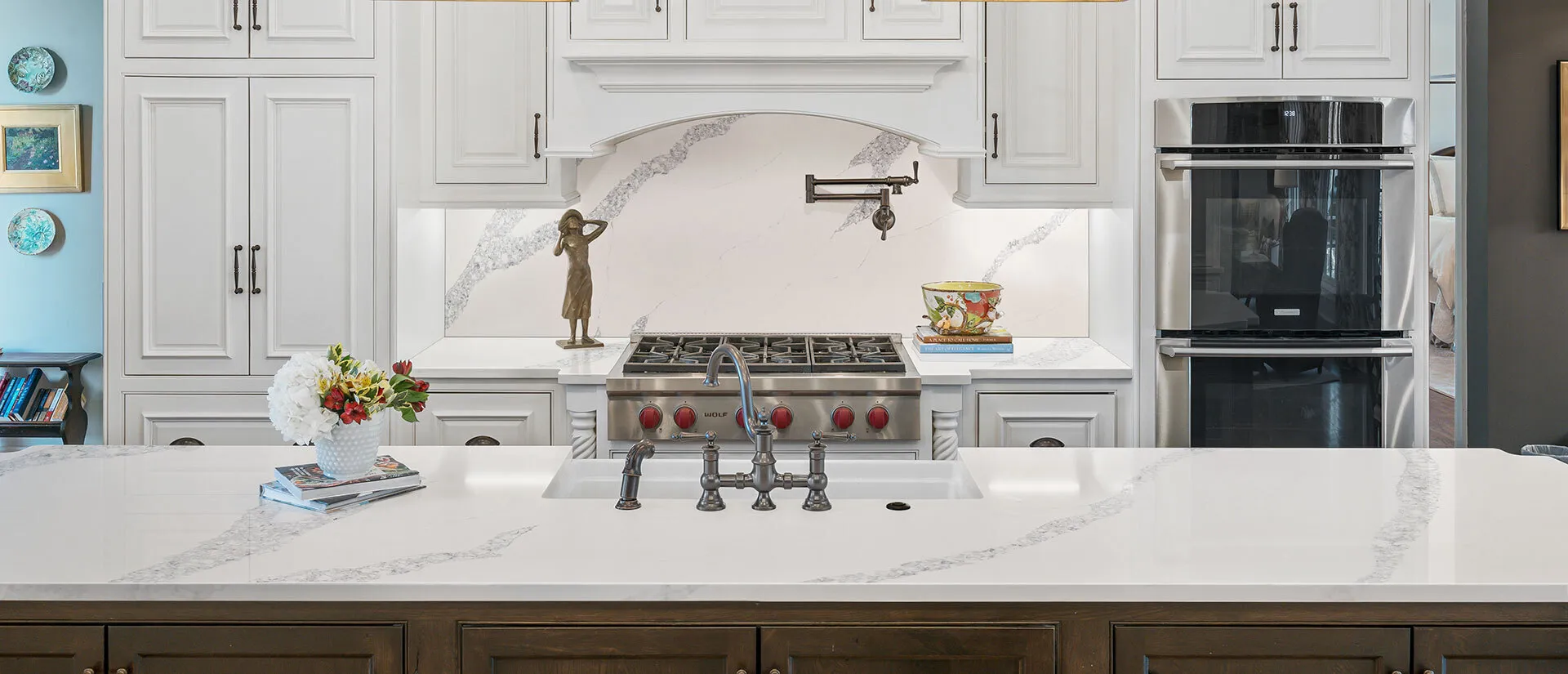 Image of installed Q Quartz Calacatta Venice White Quartz countertops