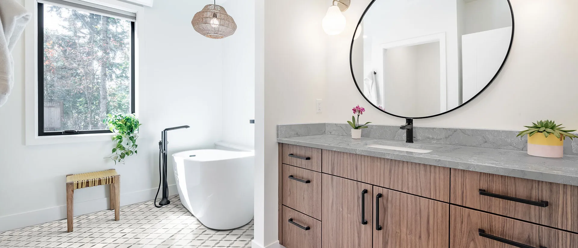 Image of installed Q Quartz Calacatta Versailles Quartz countertops