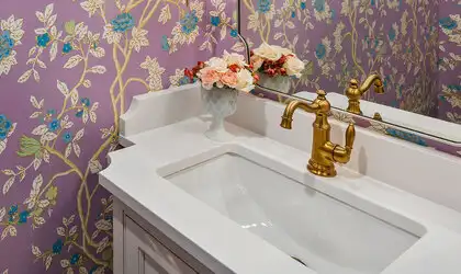 Image of installed Q Quartz Glacier White Quartz countertops