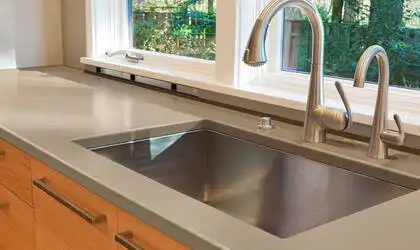 Image of installed Q Quartz Hazelwood Quartz countertops