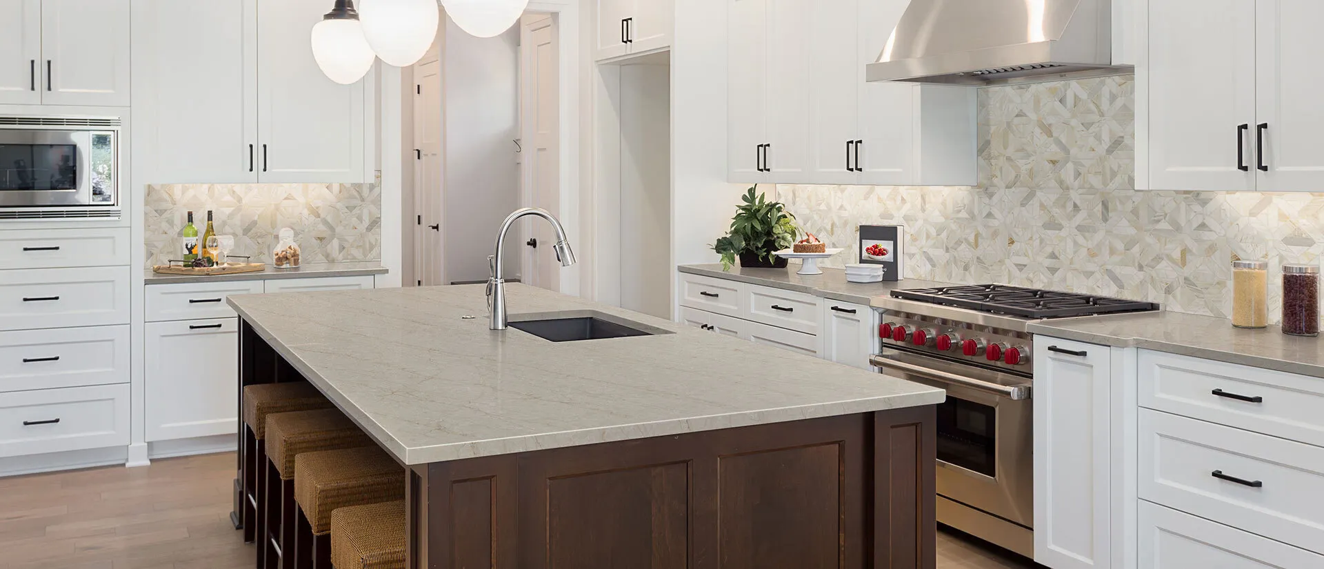 Image of installed Q Quartz Lumataj Cream Quartz countertops