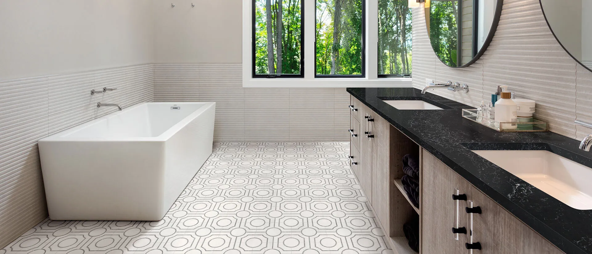 Image of installed Q Quartz Midnight Corvo Quartz countertops